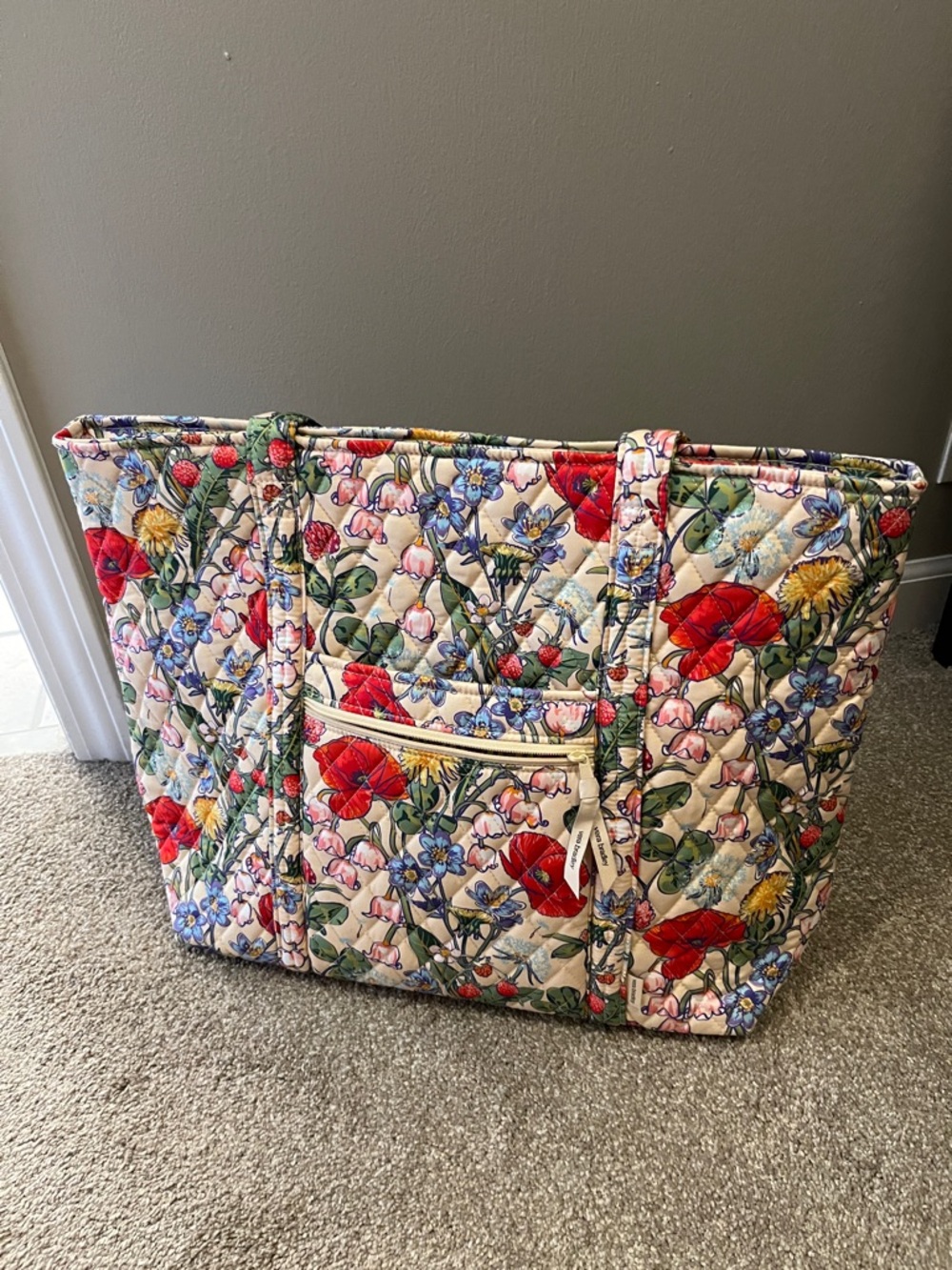 Vera Bradley Floral Quilted Tote & Matching Pouch NWOT Spring Garden Print - Picture 2 of 14